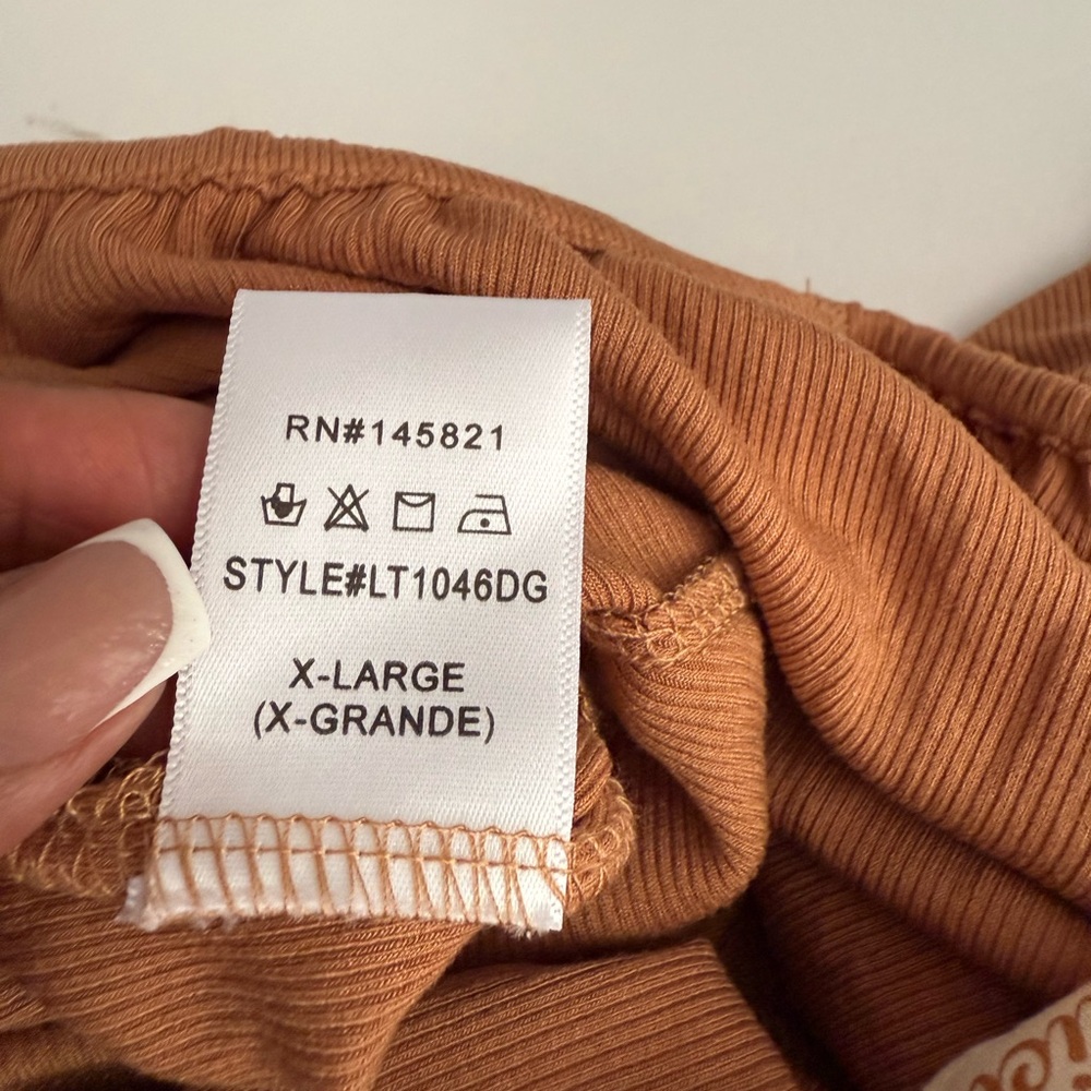 Listicle Women's Ribbed Knit Ruched Tie-Back Top in Tangerine Size XL - Picture 9 of 10